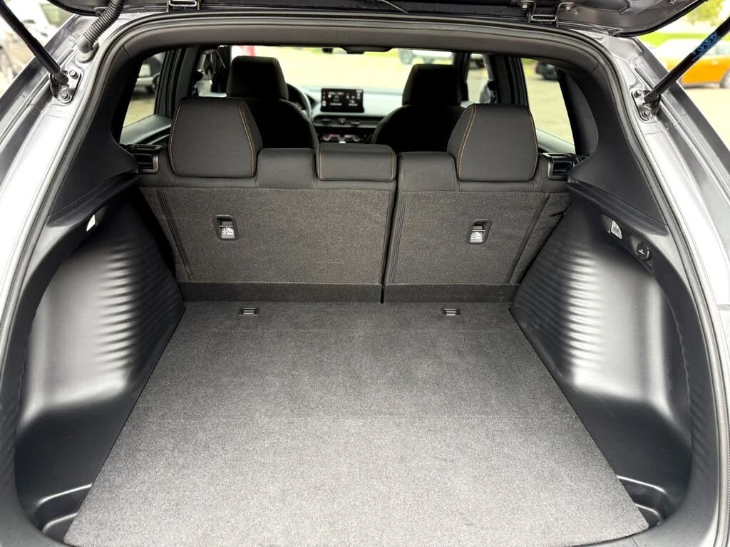 Honda Hr-v Sport * АвтоКредит * (ЦЕНА ДО БГ), снимка 10 - Автомобили и джипове - 56251669