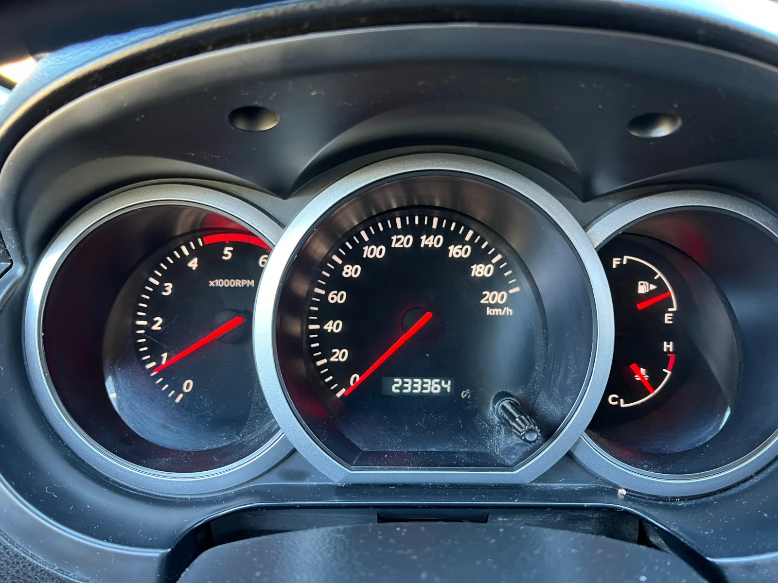 Suzuki Grand vitara, снимка 8 - Автомобили и джипове - 56348601