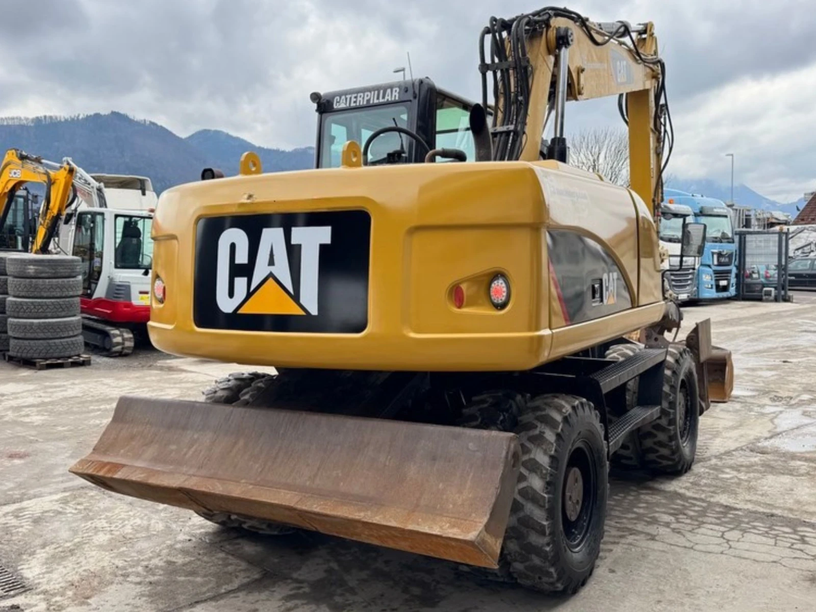 Багер Caterpillar M315D, снимка 2 - Индустриална техника - 53812583