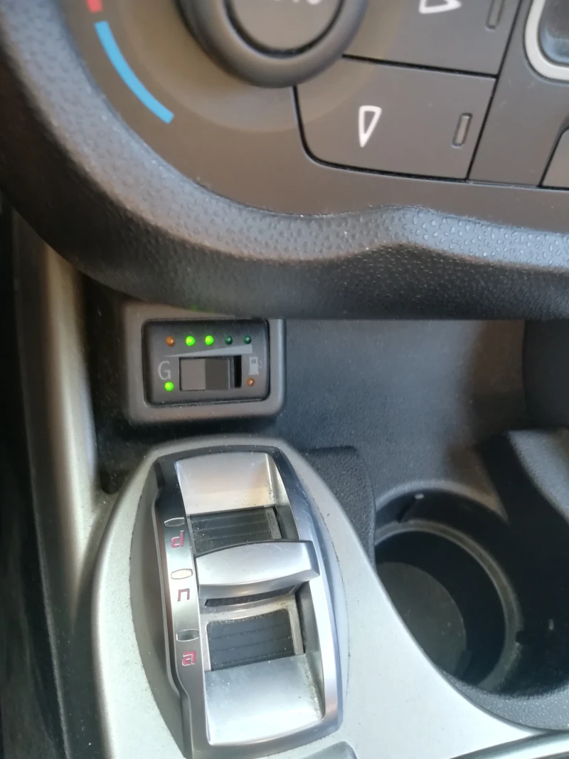 Alfa Romeo MiTo 1.4 t-jet заводска газ, снимка 7 - Автомобили и джипове - 52091776