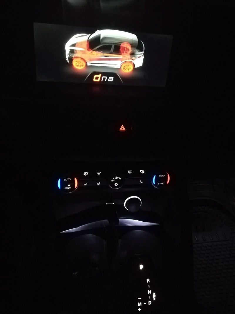 Alfa Romeo MiTo 1.4 t-jet заводска газ, снимка 17 - Автомобили и джипове - 52091776