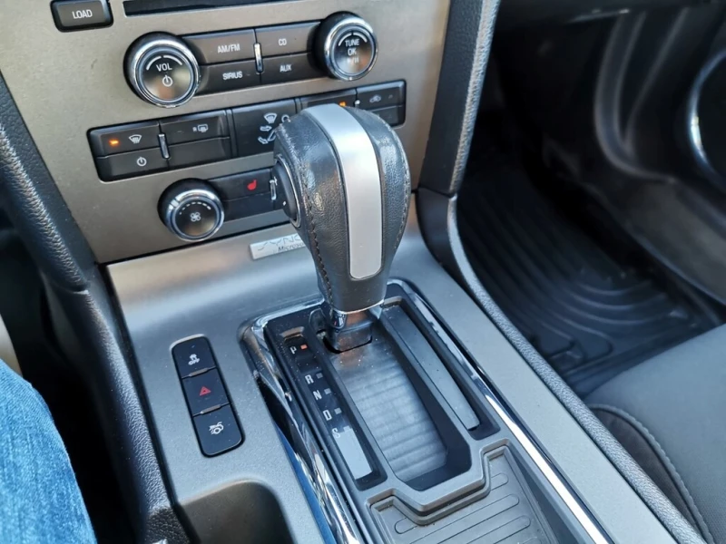 Ford Mustang * * CARFAX * * АВТО КРЕДИТ * * , снимка 12 - Автомобили и джипове - 53014195