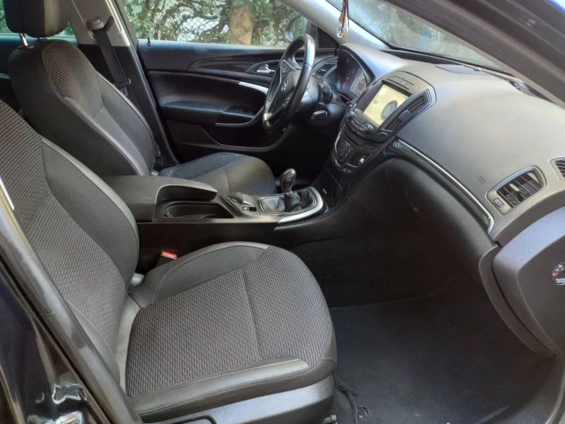 Opel Insignia, снимка 13 - Автомобили и джипове - 53274956