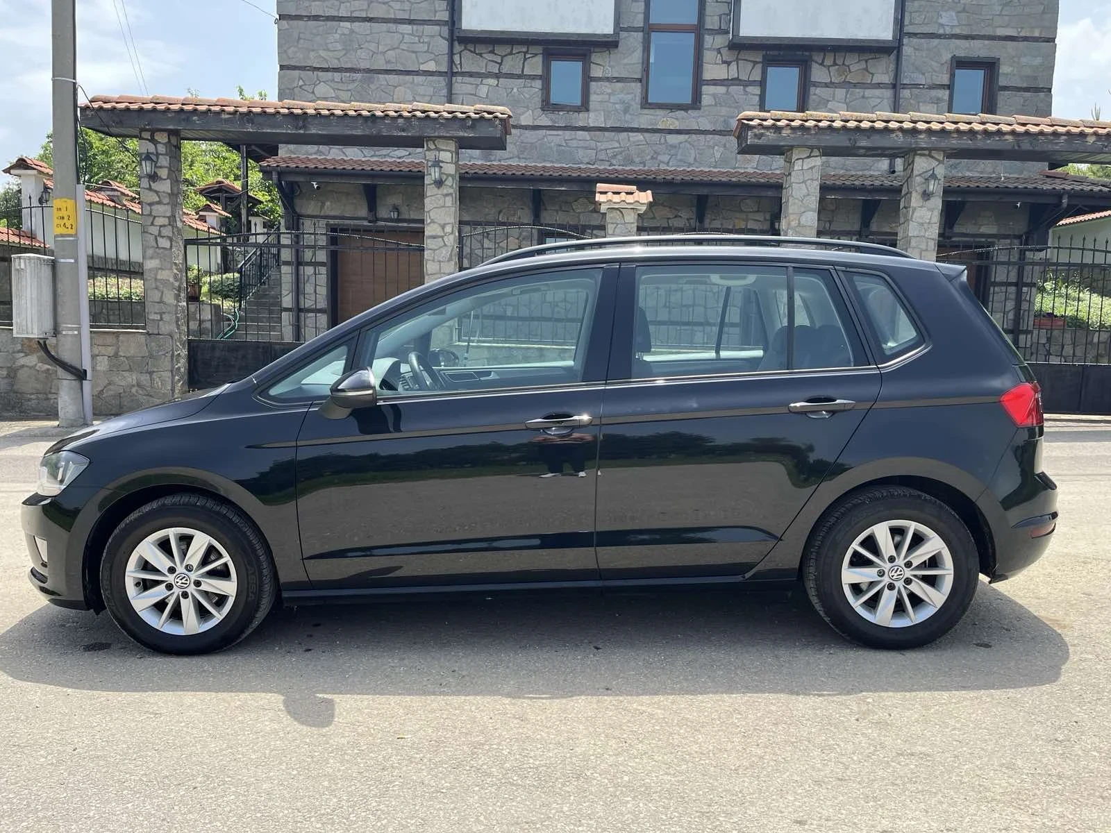 VW Sportsvan 1.6TDI - изображение 3