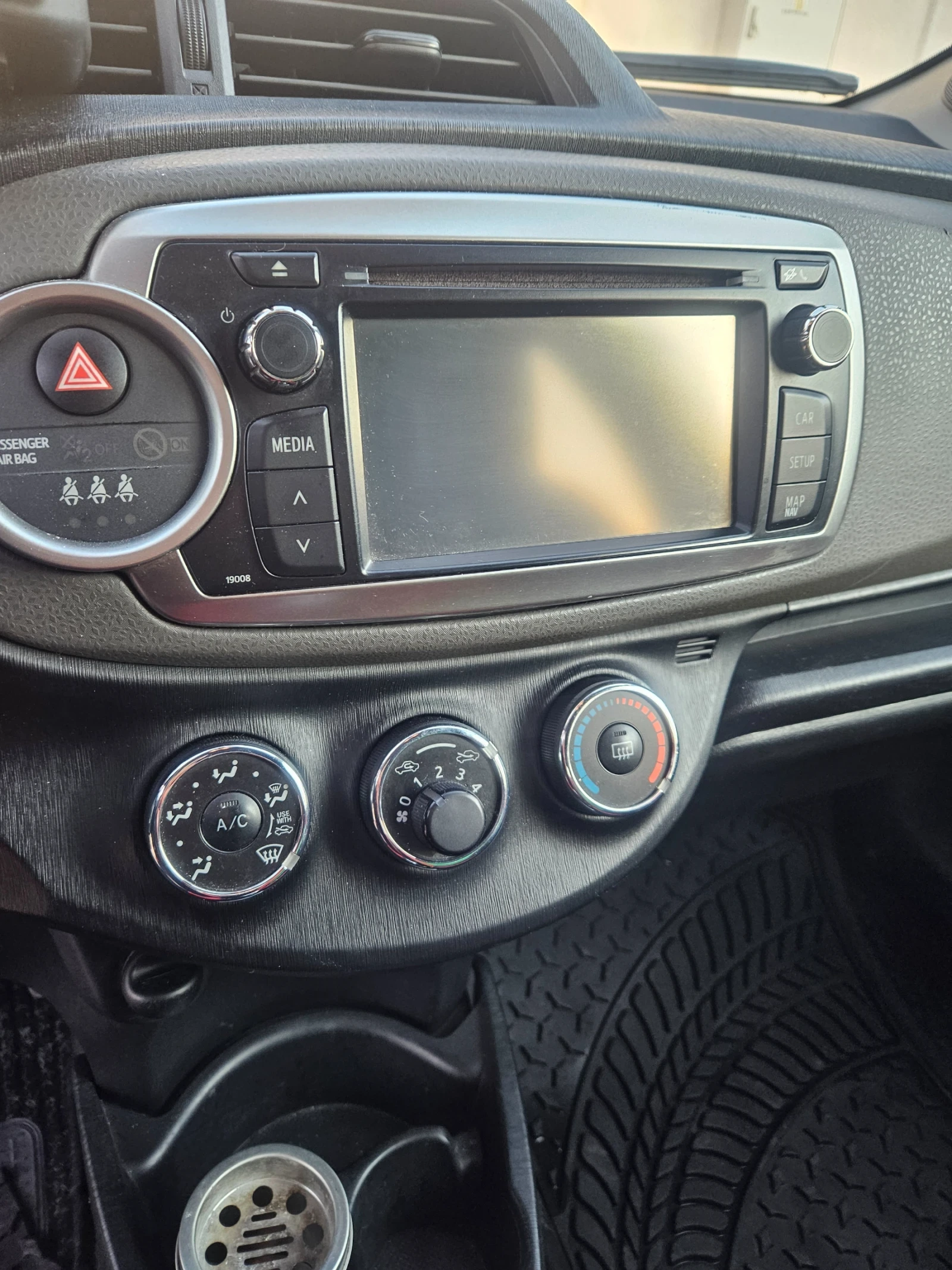 Toyota Yaris, снимка 4 - Автомобили и джипове - 53488220