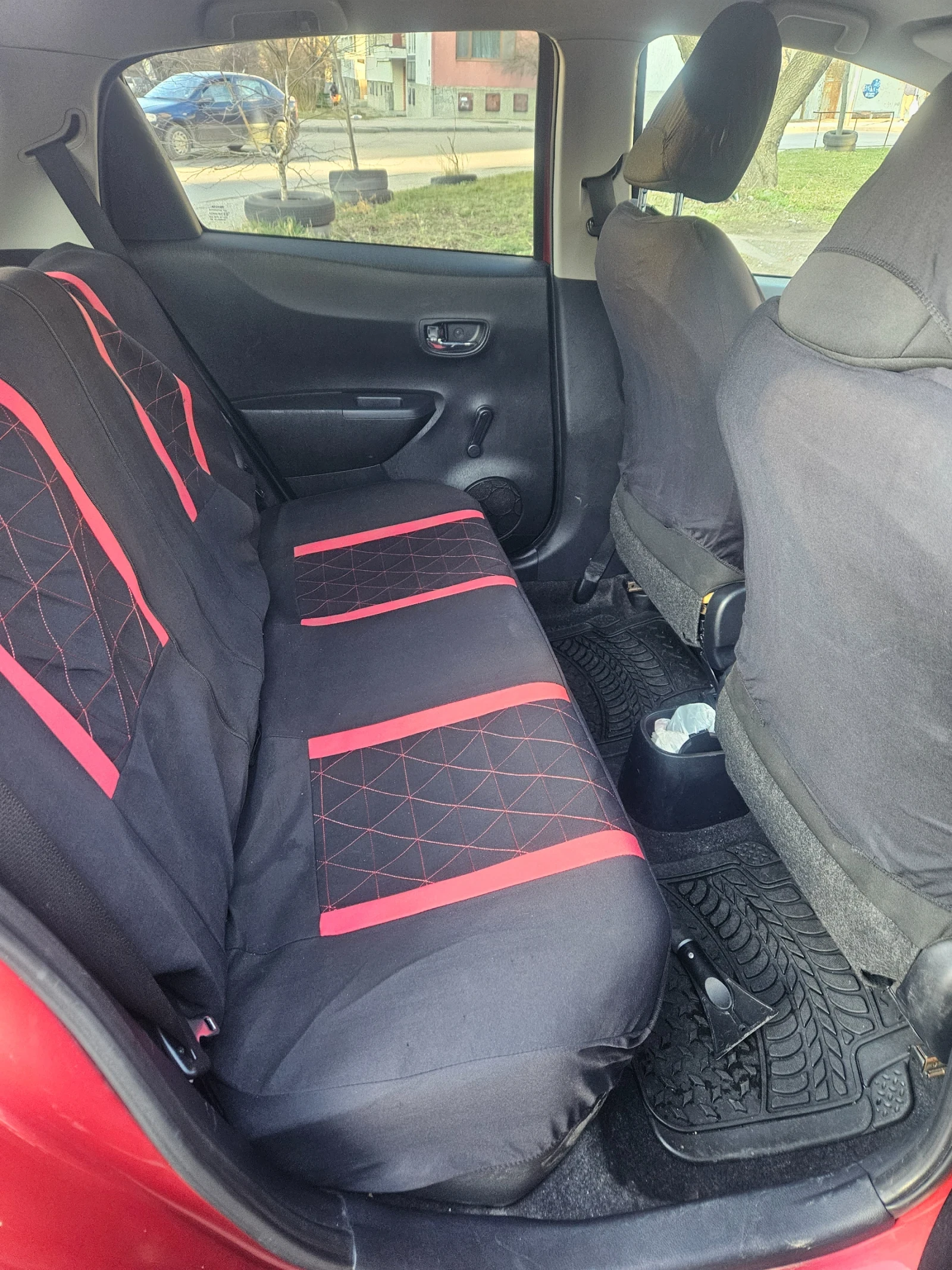 Toyota Yaris, снимка 5 - Автомобили и джипове - 53488220