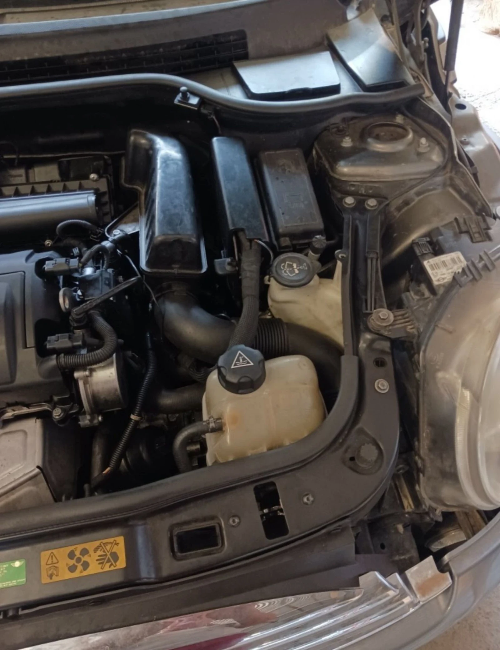 Mini One 1.4 Газа, Бензин -фабрична газ - изображение 6
