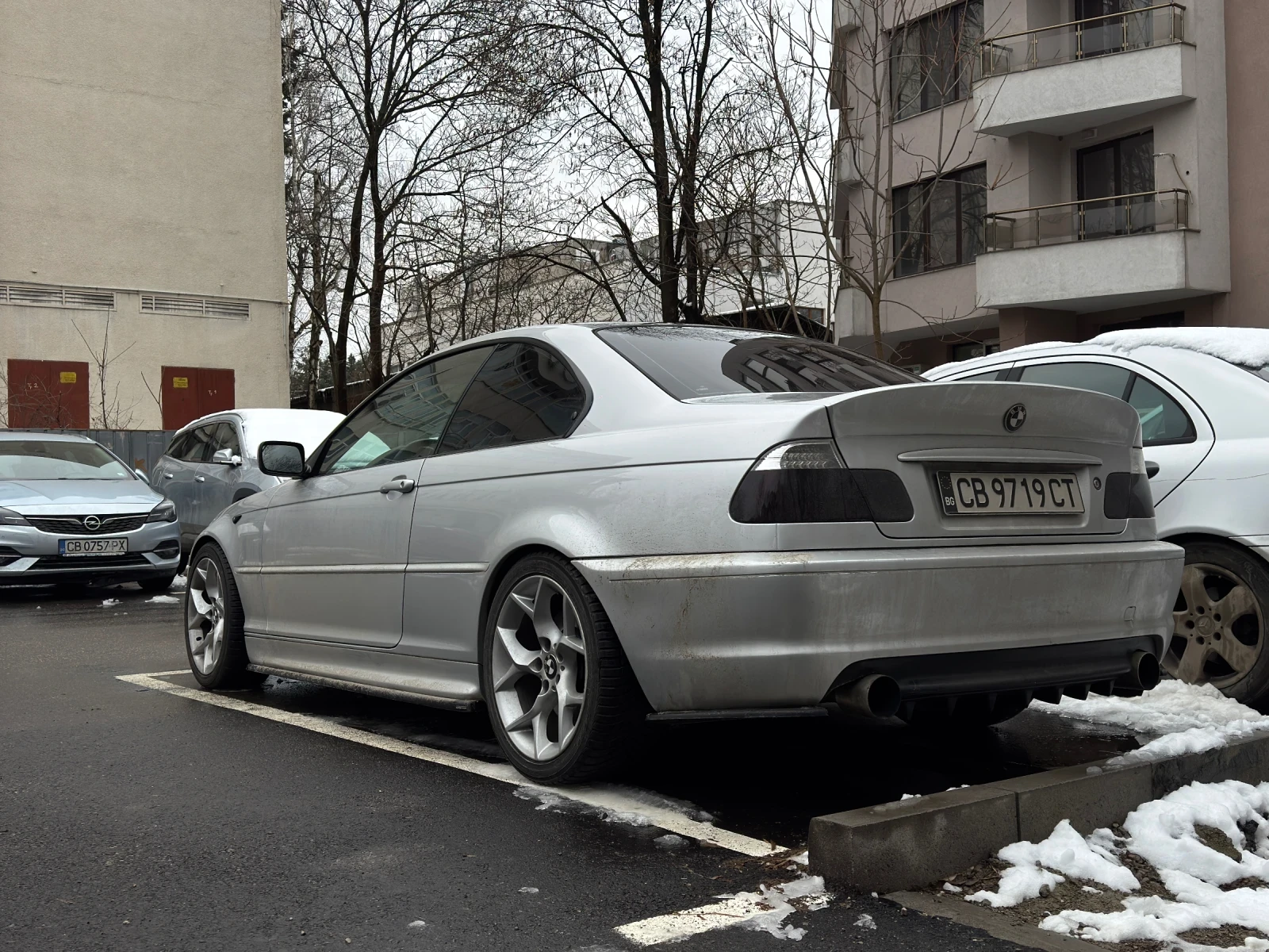 BMW 330, снимка 10 - Автомобили и джипове - 53991648