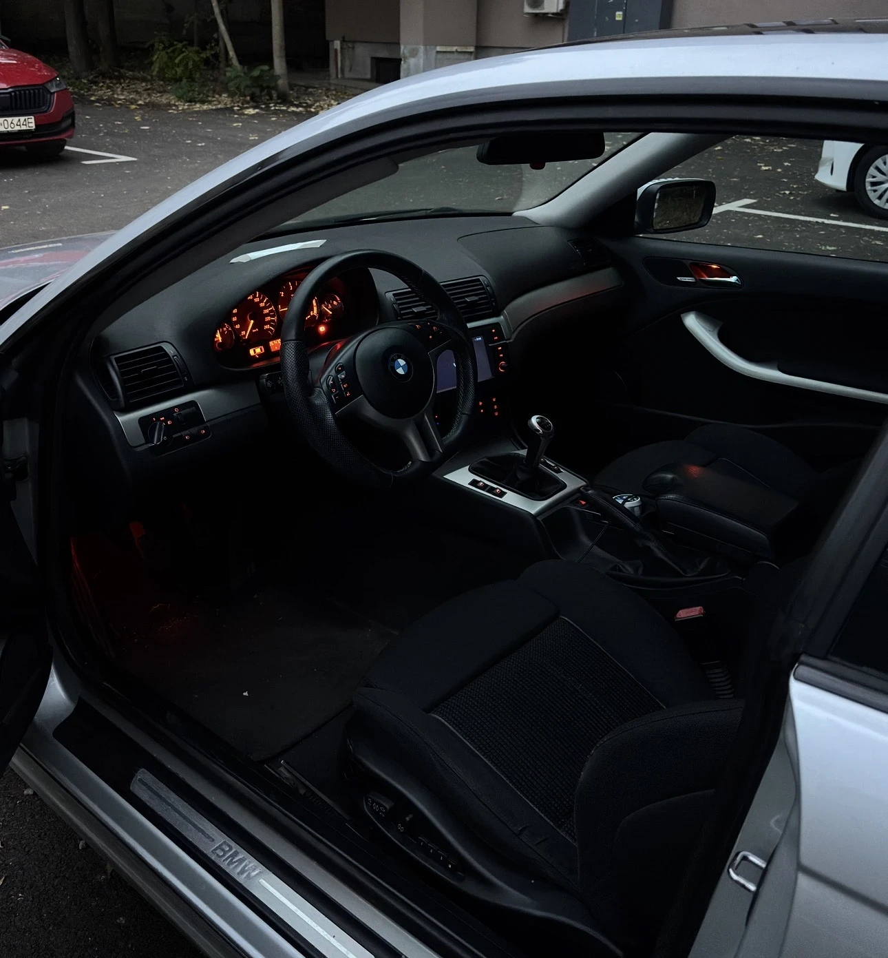 BMW 330, снимка 15 - Автомобили и джипове - 53991648