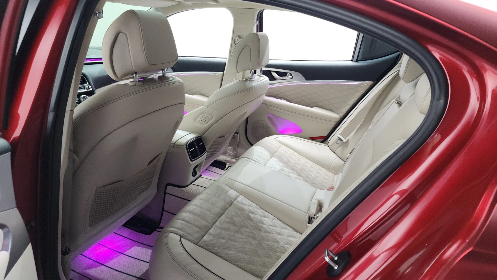 Genesis G70, снимка 16 - Автомобили и джипове - 54894974