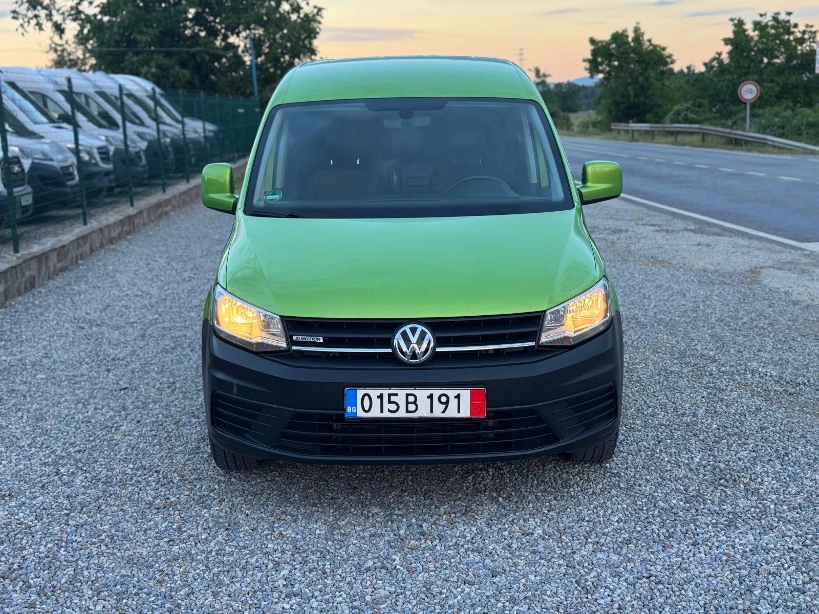 VW Caddy 2.0TDI 4-Motion * Климатик* Товарно * Германия, снимка 2 - Автомобили и джипове - 55015760