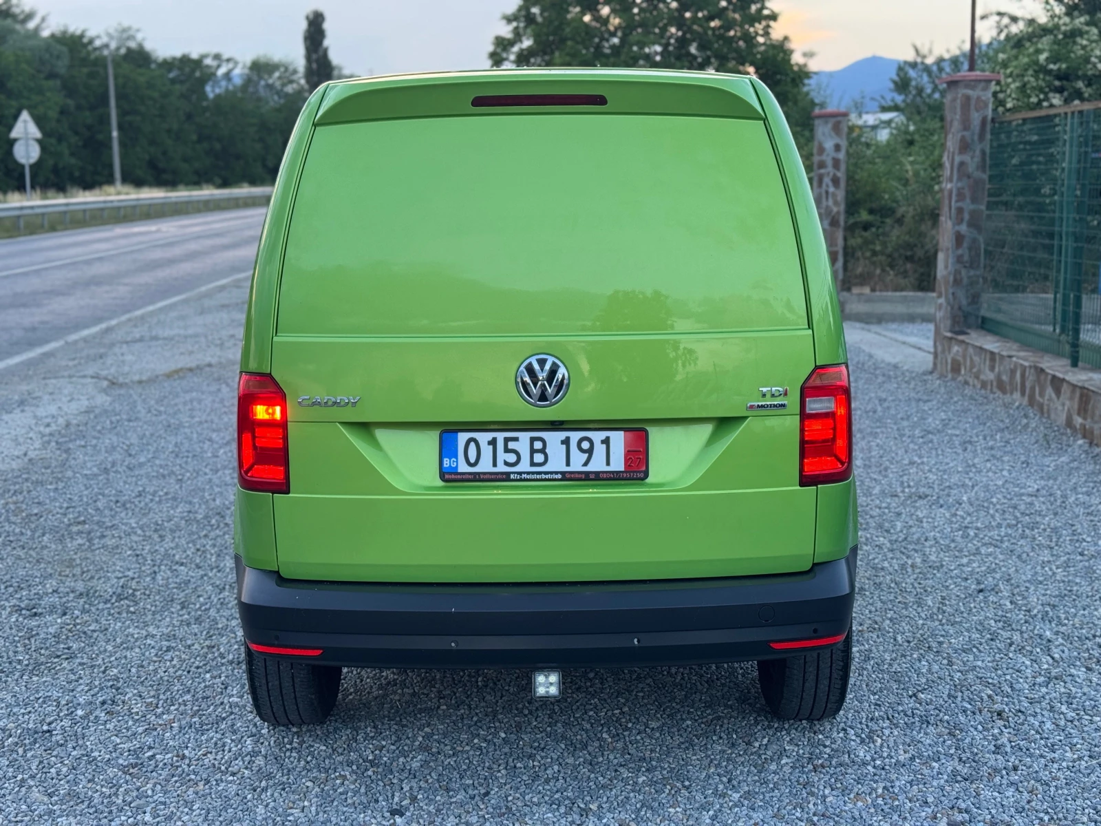 VW Caddy 2.0TDI 4-Motion * Климатик* Товарно * Германия, снимка 5 - Автомобили и джипове - 55015760