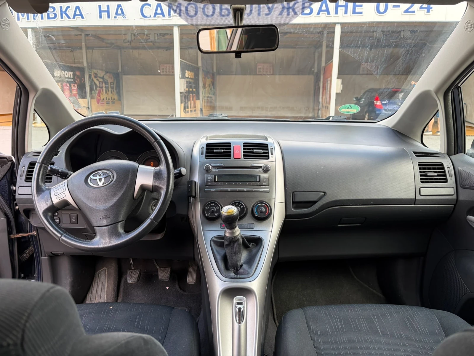 Toyota Auris, снимка 8 - Автомобили и джипове - 55419550