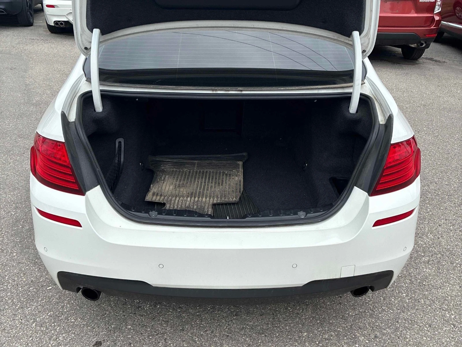 BMW 535 xDrive M-Pack Автокредит Цена до България, снимка 13 - Автомобили и джипове - 55459804