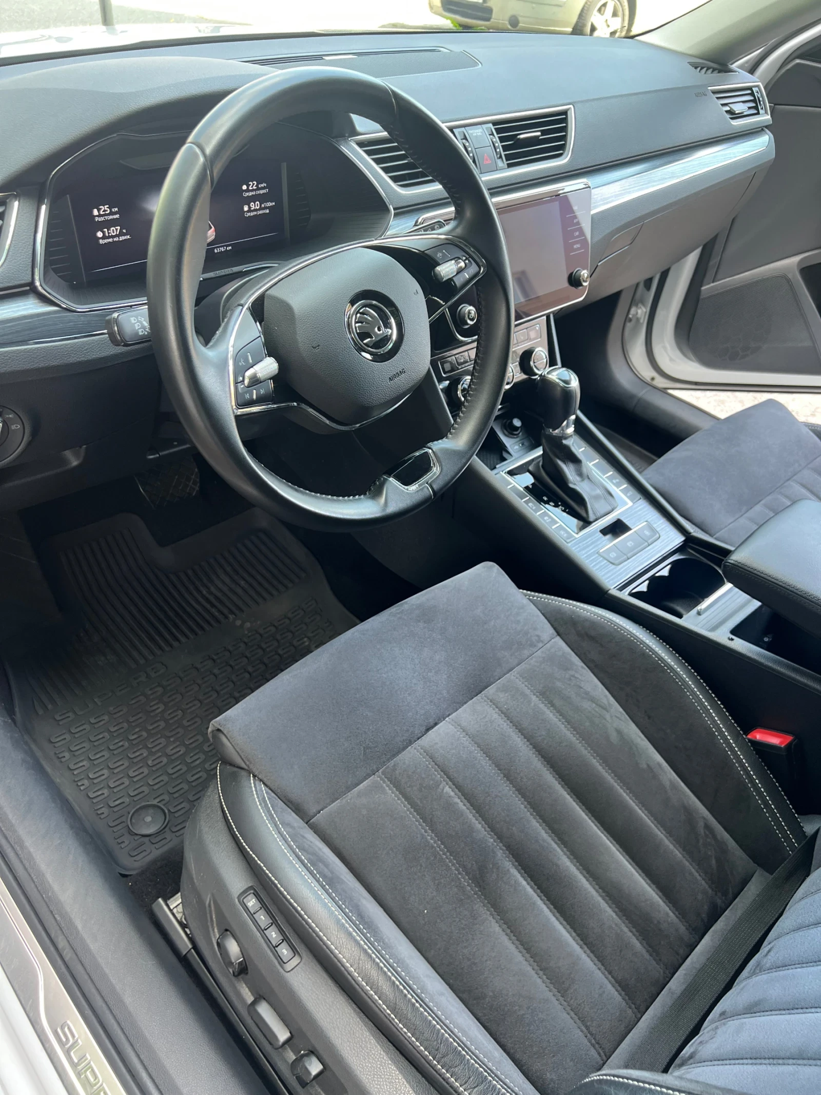 Skoda Superb, снимка 7 - Автомобили и джипове - 55836901