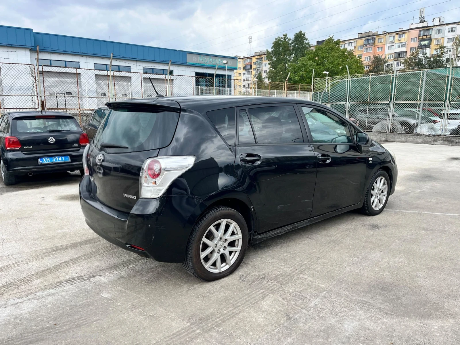 Toyota Verso 2.0 дизел автоматик, снимка 3 - Автомобили и джипове - 56317707