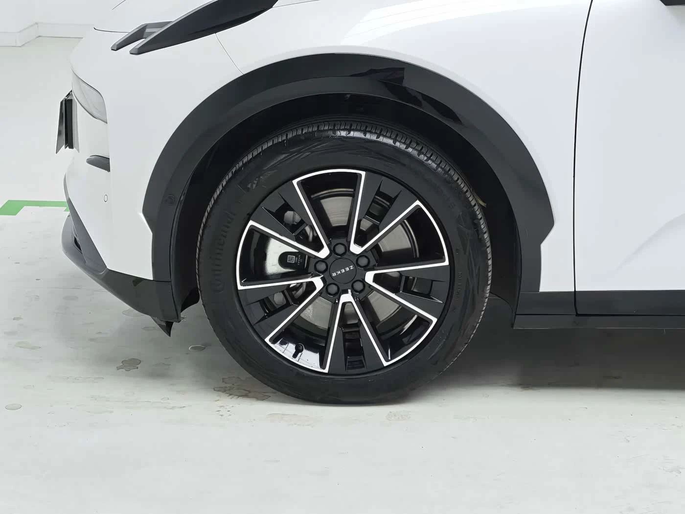 Zeekr X AWD YOU Edition 4-Seater, снимка 8 - Автомобили и джипове - 56719261