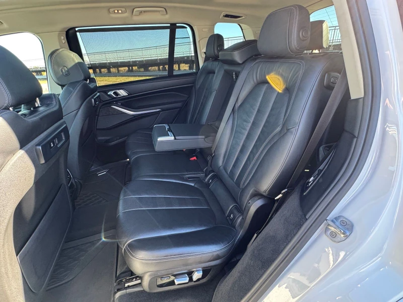 BMW X7 Mineral White Metallic, снимка 12 - Автомобили и джипове - 52662118