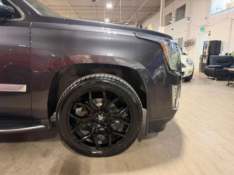 Cadillac Escalade * Premium * CARFAX * ЦЕНА ДО БГ, снимка 12 - Автомобили и джипове - 53471045