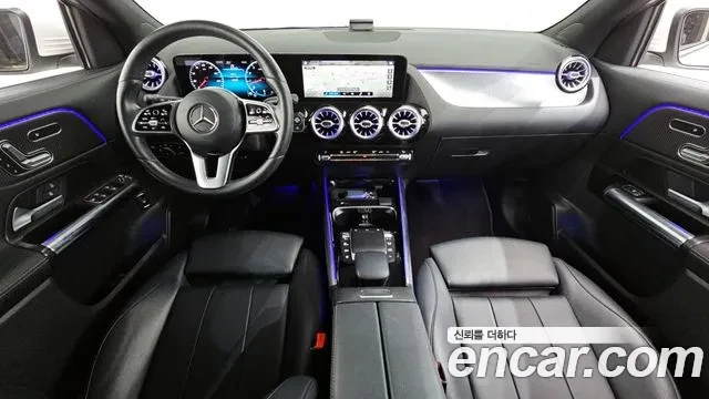 Mercedes-Benz GLA 220 ДИГИТАЛНО* ТАБЛО* LANE* ASSIST* ПАНОРАМА* 360КАМЕР, снимка 6 - Автомобили и джипове - 54782578