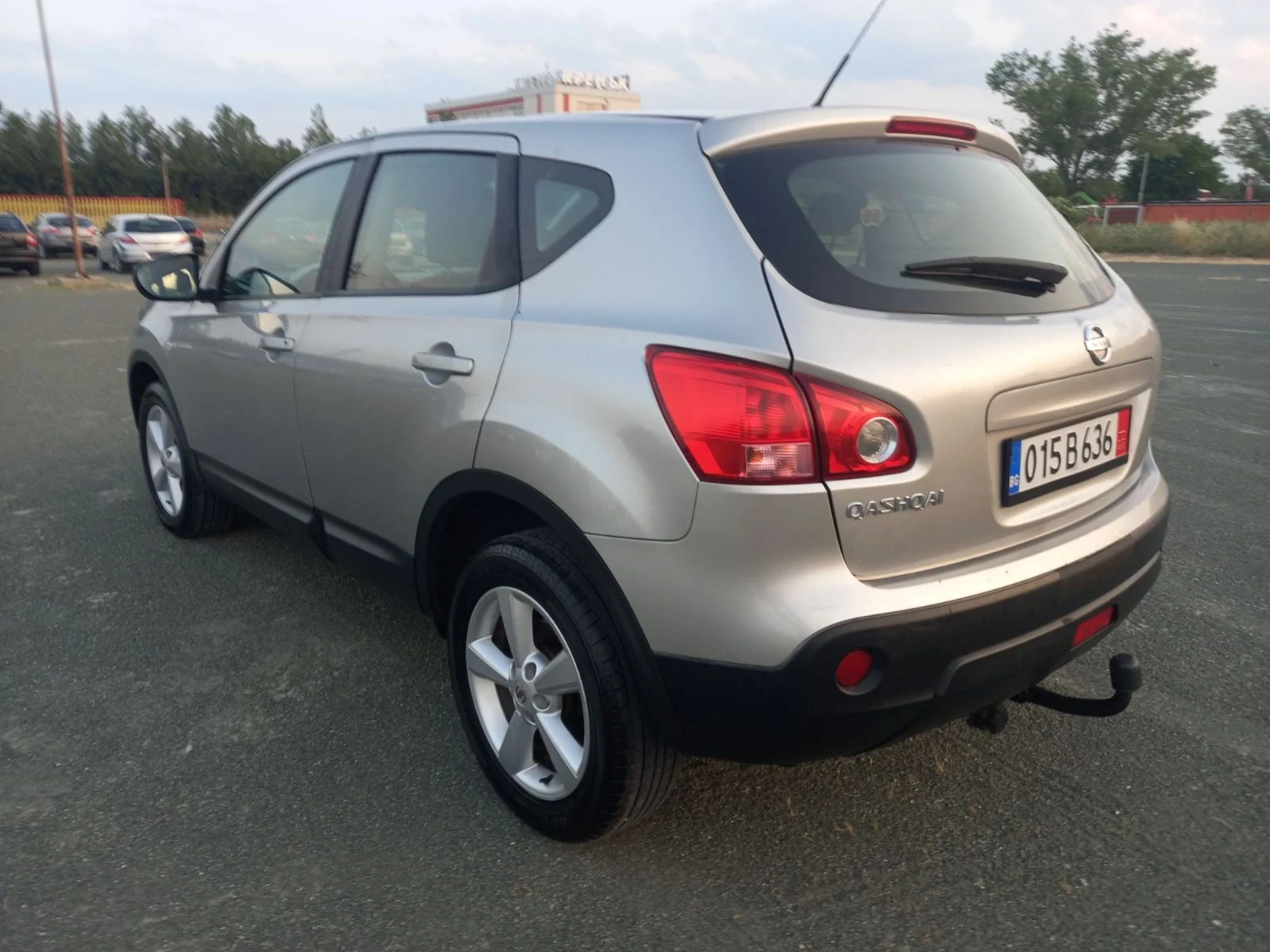 Nissan Qashqai 2.0 - изображение 4
