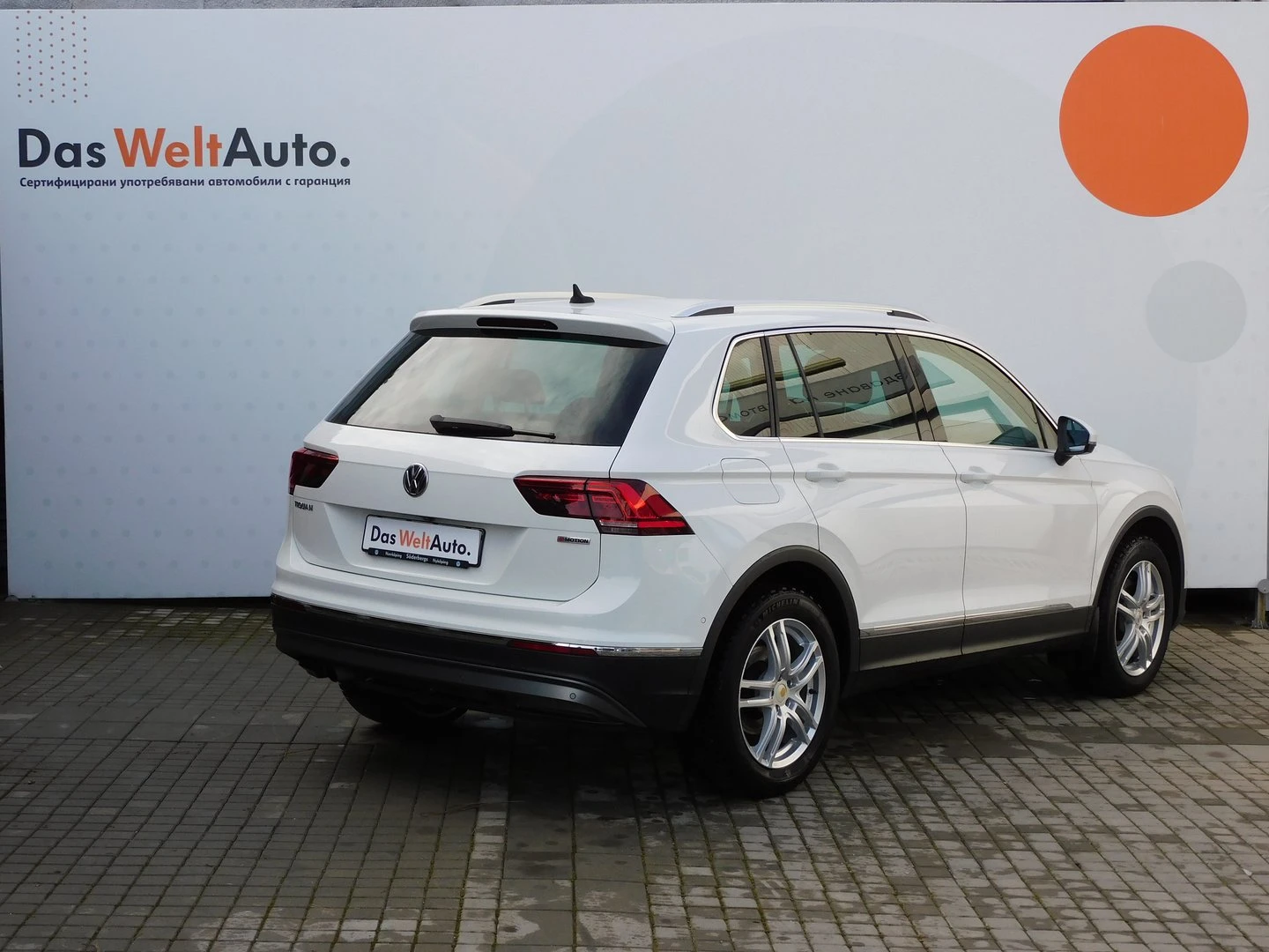 VW Tiguan 2.0 TDI SCR DSG 4MO Highline, снимка 3 - Автомобили и джипове - 54910234