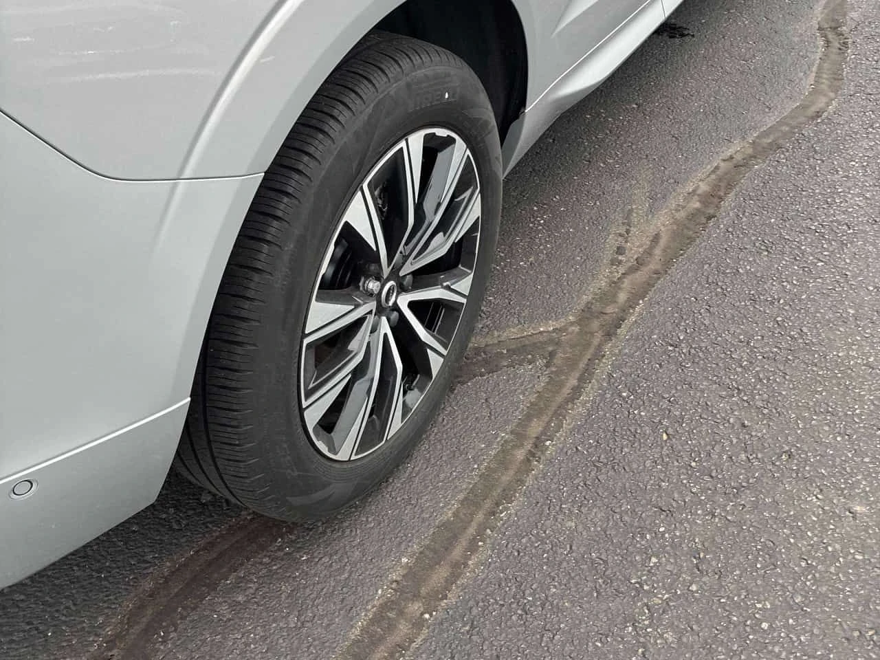 Volvo XC60 * Plus Dark Theme БЕЗ ЗАБЕЛЕЖКИ, снимка 14 - Автомобили и джипове - 54222373