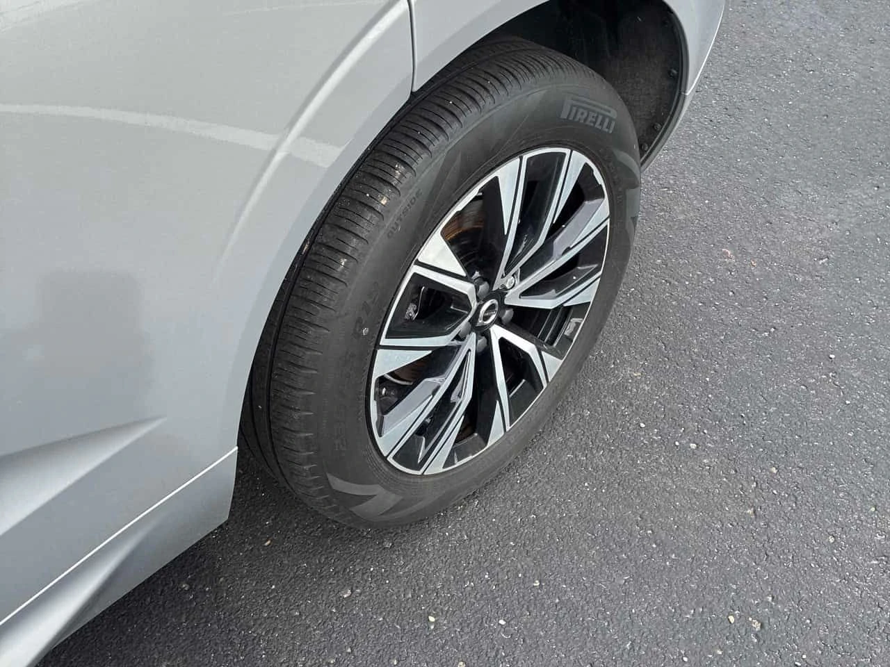 Volvo XC60 * Plus Dark Theme БЕЗ ЗАБЕЛЕЖКИ, снимка 13 - Автомобили и джипове - 54222373