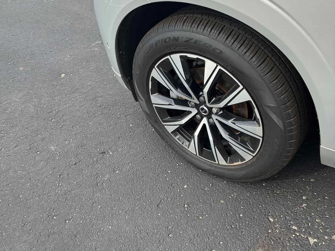 Volvo XC60 * Plus Dark Theme БЕЗ ЗАБЕЛЕЖКИ, снимка 12 - Автомобили и джипове - 54222373