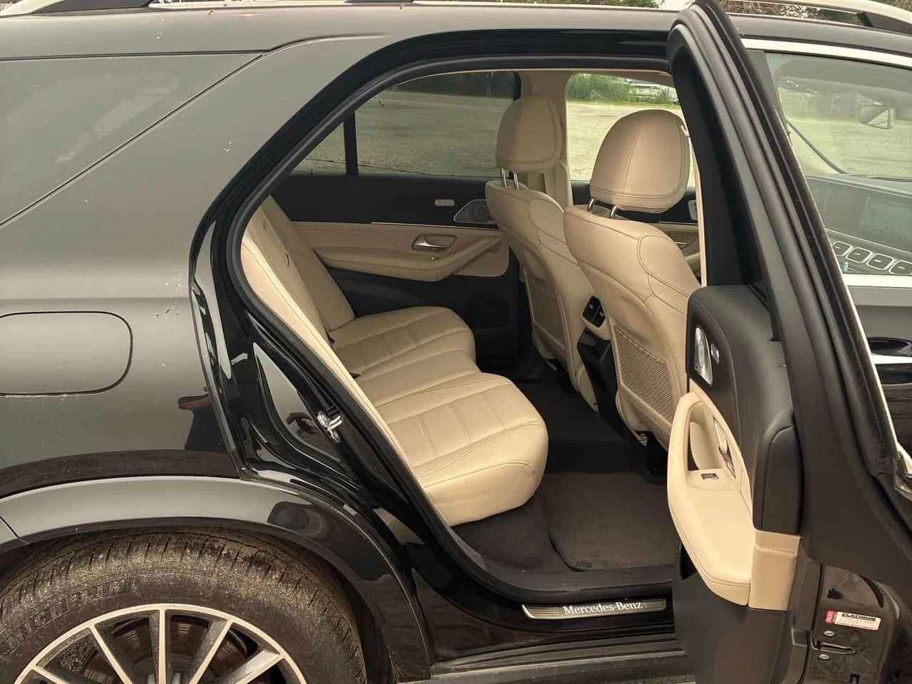 Mercedes-Benz GLE 450 AMG ДИСТРОНИК * BURMESTER * ОПЦИЯ ЗА ФИНАНСИРАНЕ, снимка 11 - Автомобили и джипове - 55305915