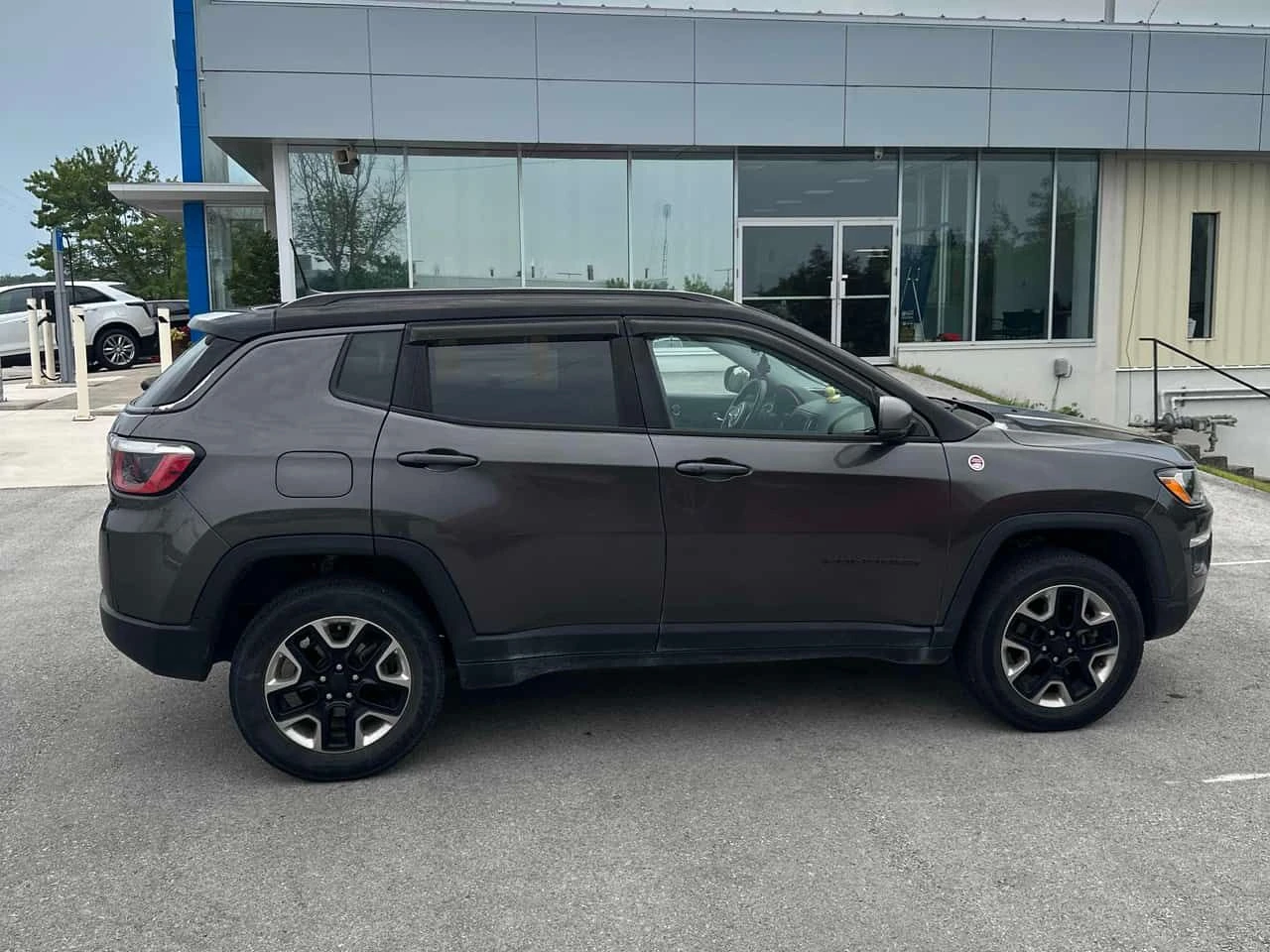 Jeep Compass * Trailhawk * CARFAX * ОПЦИЯ ЗА ФИНАНСИРАНЕ , снимка 3 - Автомобили и джипове - 55438313