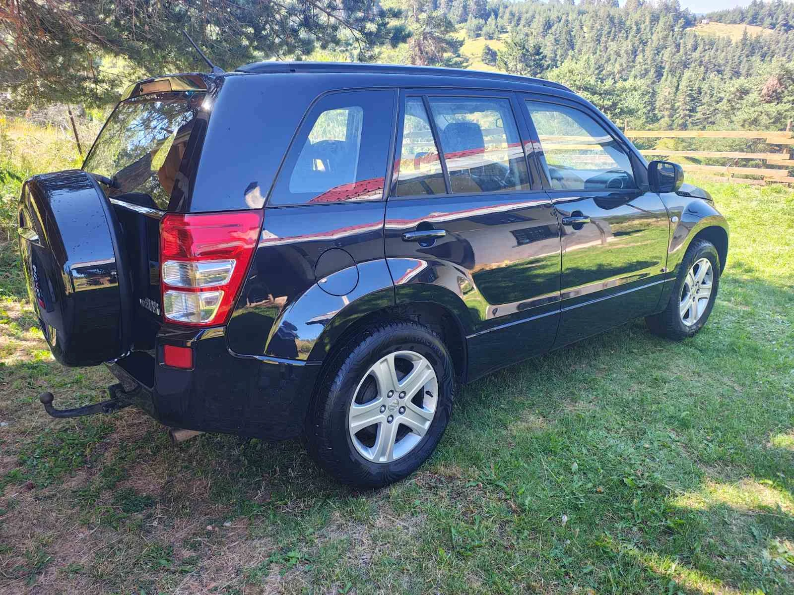 Suzuki Grand vitara 2.0 БЕНЗИН, снимка 4 - Автомобили и джипове - 55532932