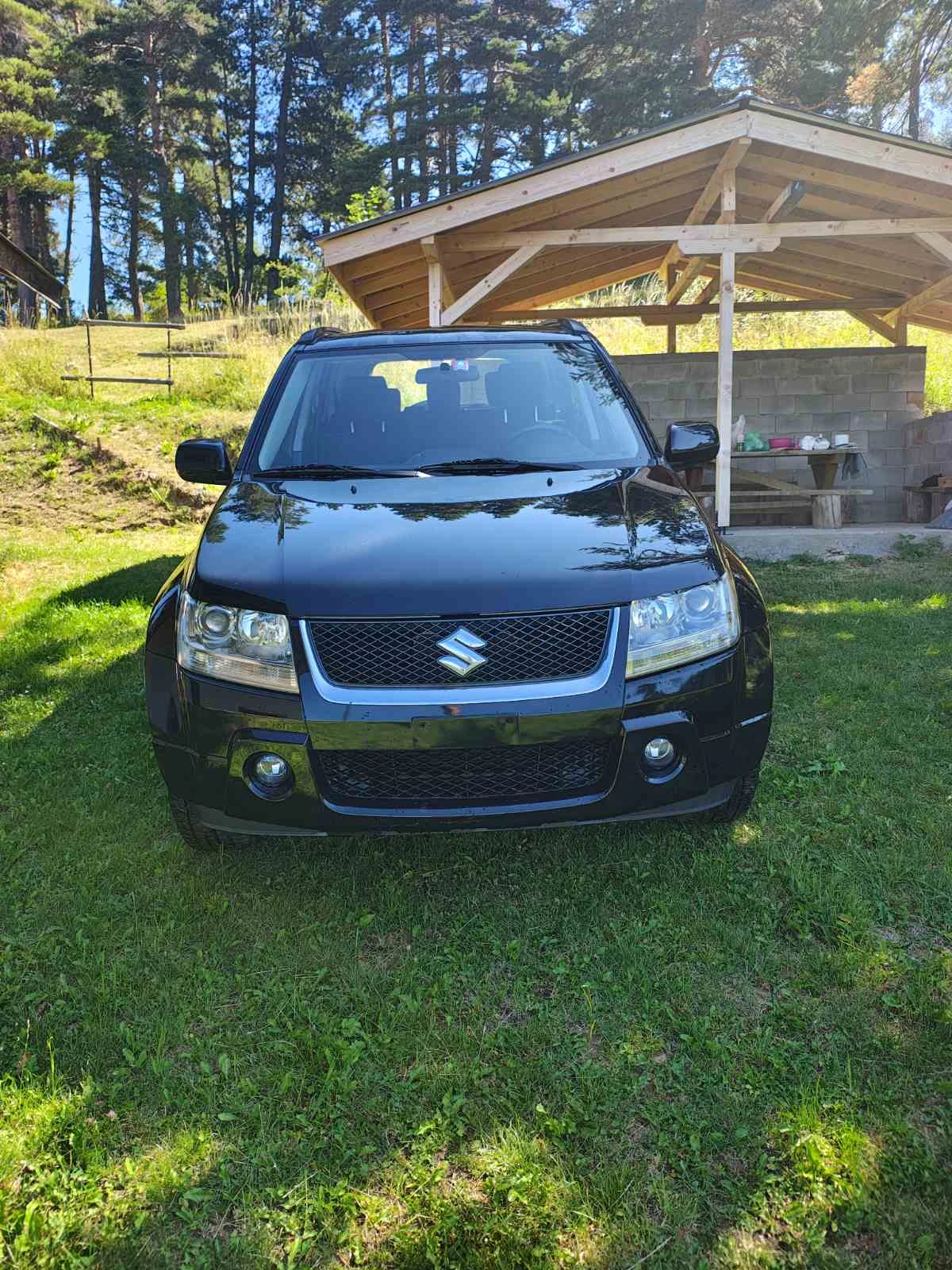 Suzuki Grand vitara 2.0 БЕНЗИН, снимка 2 - Автомобили и джипове - 55532932