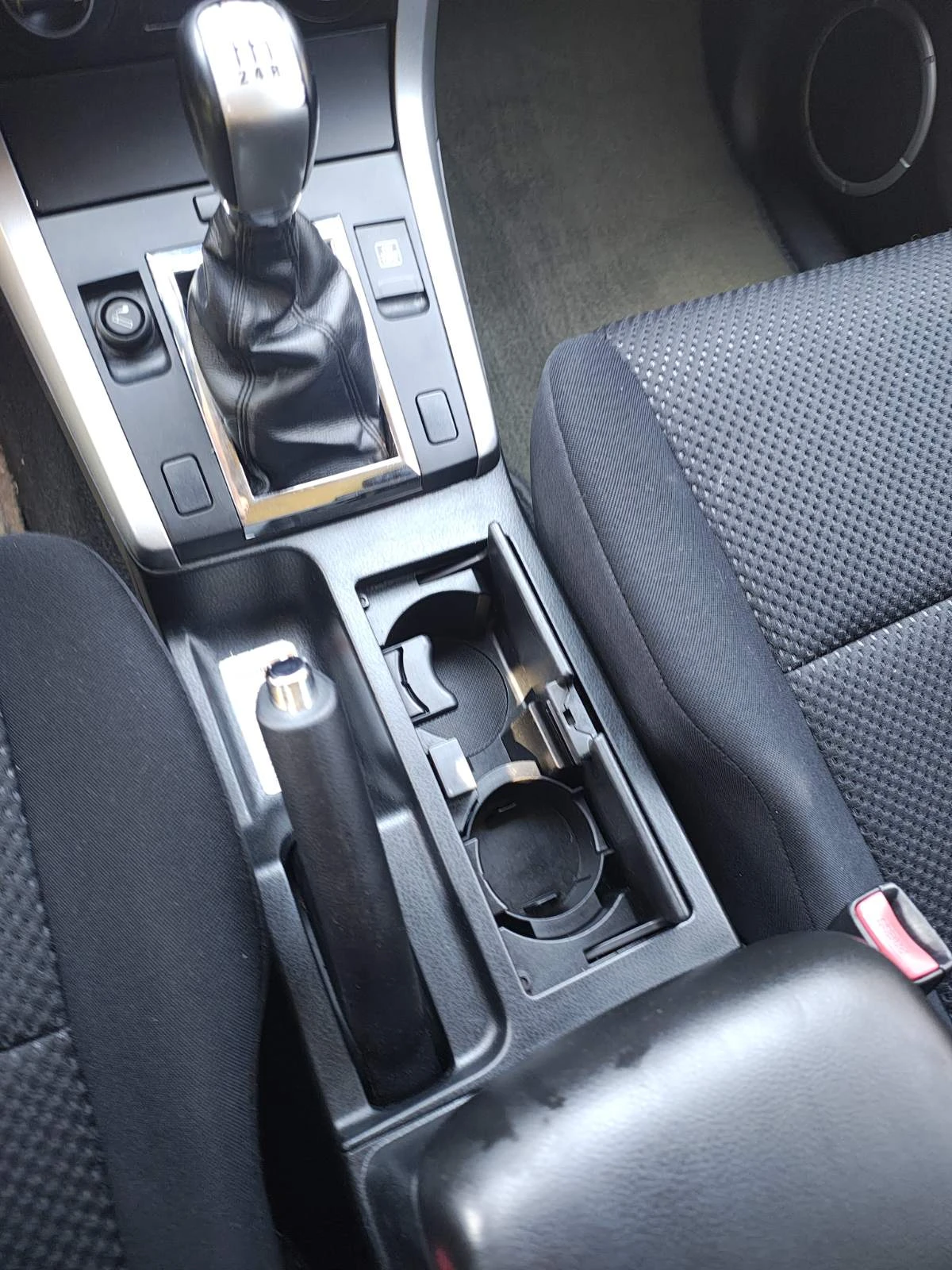 Suzuki Grand vitara 2.0 БЕНЗИН, снимка 11 - Автомобили и джипове - 55532932