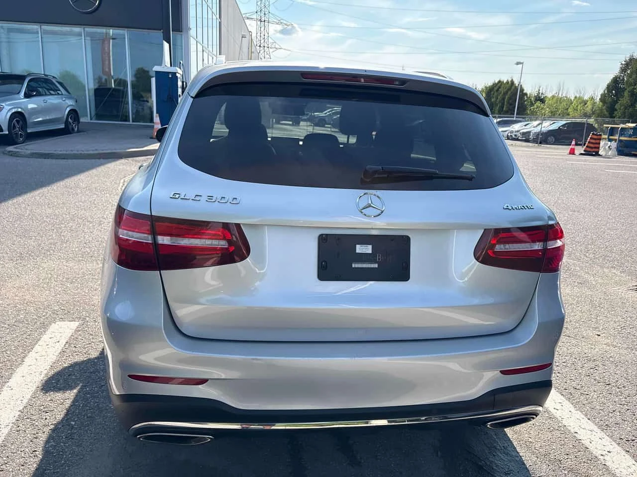 Mercedes-Benz GLC 300 * АВТОКРЕДИТ БЕЗ ПЪРВОНАЧАЛНА ВНОСКА* , снимка 4 - Автомобили и джипове - 55659499