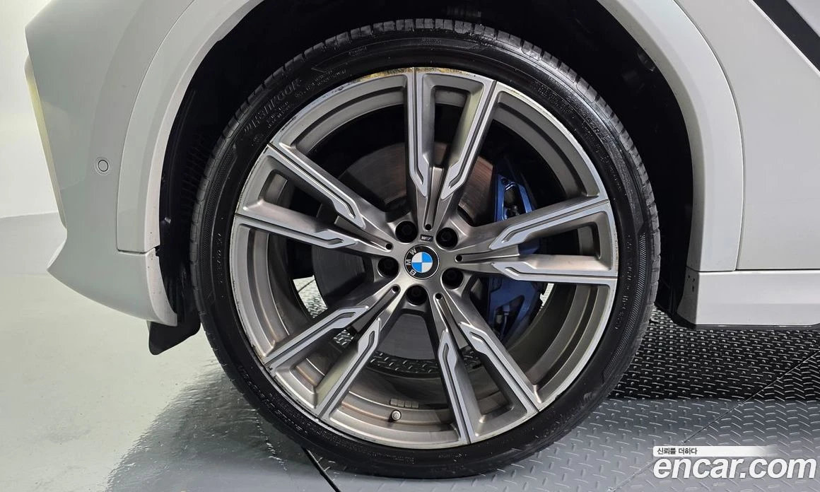 BMW X6 M50i, снимка 5 - Автомобили и джипове - 55668918