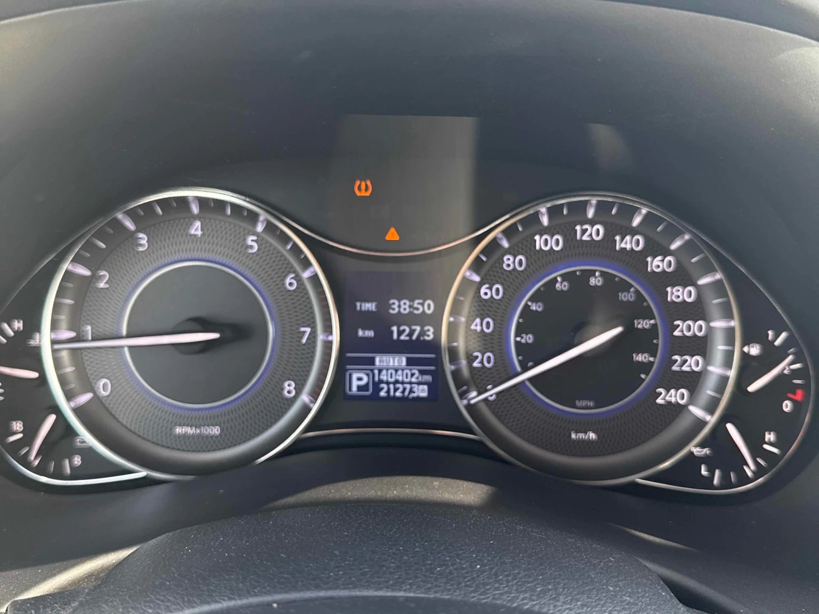 Infiniti QX80 * LUXE 7 Passenger * CARFAX * ���� �� �� | Mobile.bg � ����������� 8