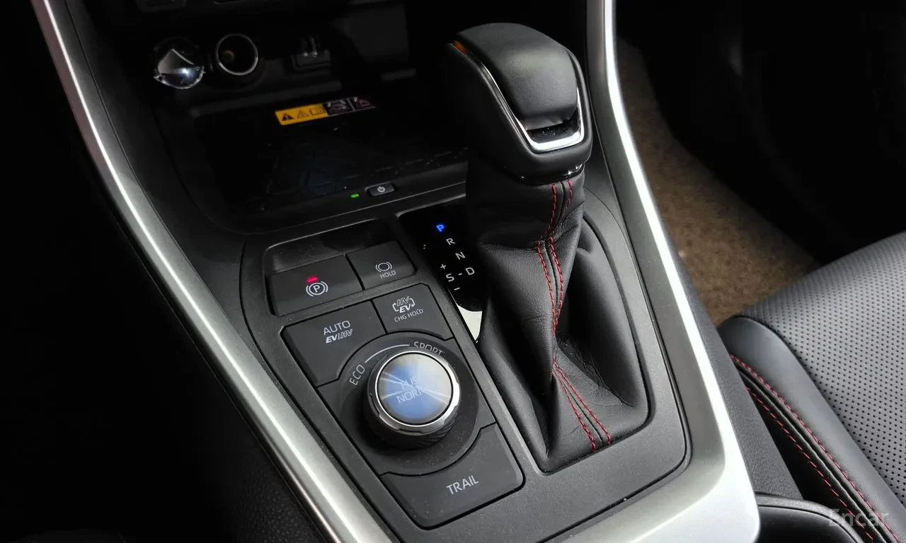 Toyota Rav4 PHEV XSE* PLUG -IN* КРАЙНА ЦЕНА* FULL ЕКСТРИ , снимка 13 - Автомобили и джипове - 56096649