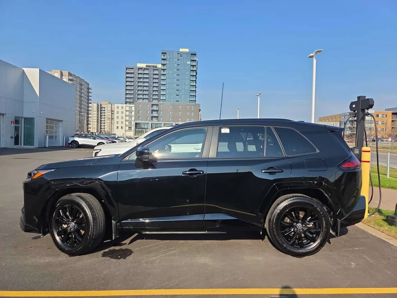 Toyota Rav4 AWD  CARFAX, снимка 2 - Автомобили и джипове - 56729445