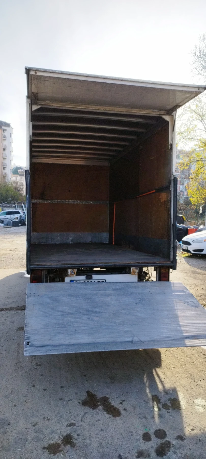 Mercedes-Benz Sprinter Товарен фургон падащ борд - изображение 4