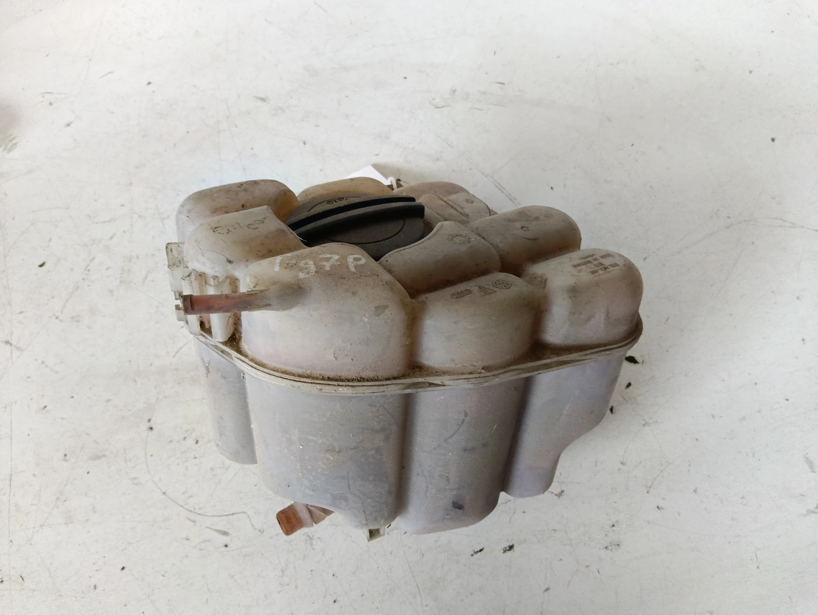 казанче антифриз 7P0121407 VW Touareg