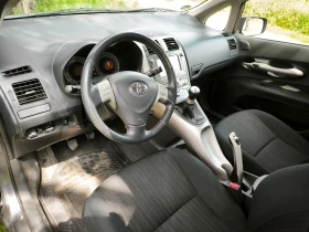 Toyota Auris 1, 6i 16V VVT-i, снимка 13
