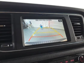 Kia Carnival 9-Seater Luxury, снимка 17
