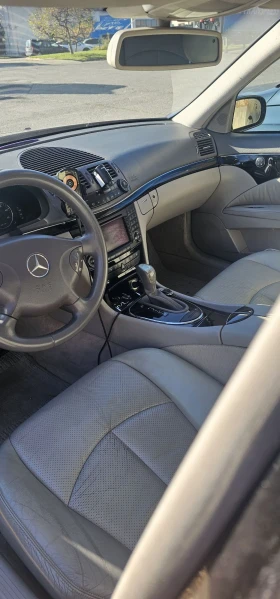 Mercedes-Benz E 320, снимка 6