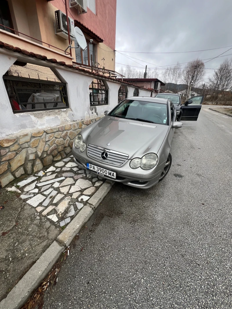 Mercedes-Benz C 220 Sport edition, снимка 2 - Автомобили и джипове - 48287905