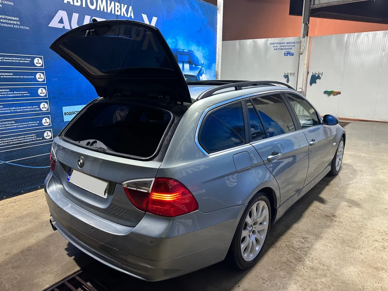 BMW 330 PANORAMA/LED/ITALY, снимка 8 - Автомобили и джипове - 48546069