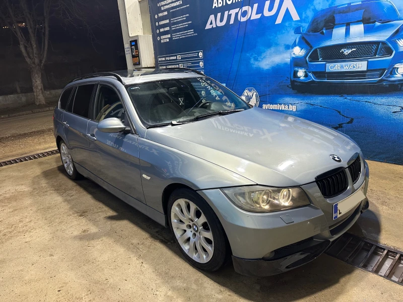 BMW 330 PANORAMA/LED/ITALY, снимка 3 - Автомобили и джипове - 48546069