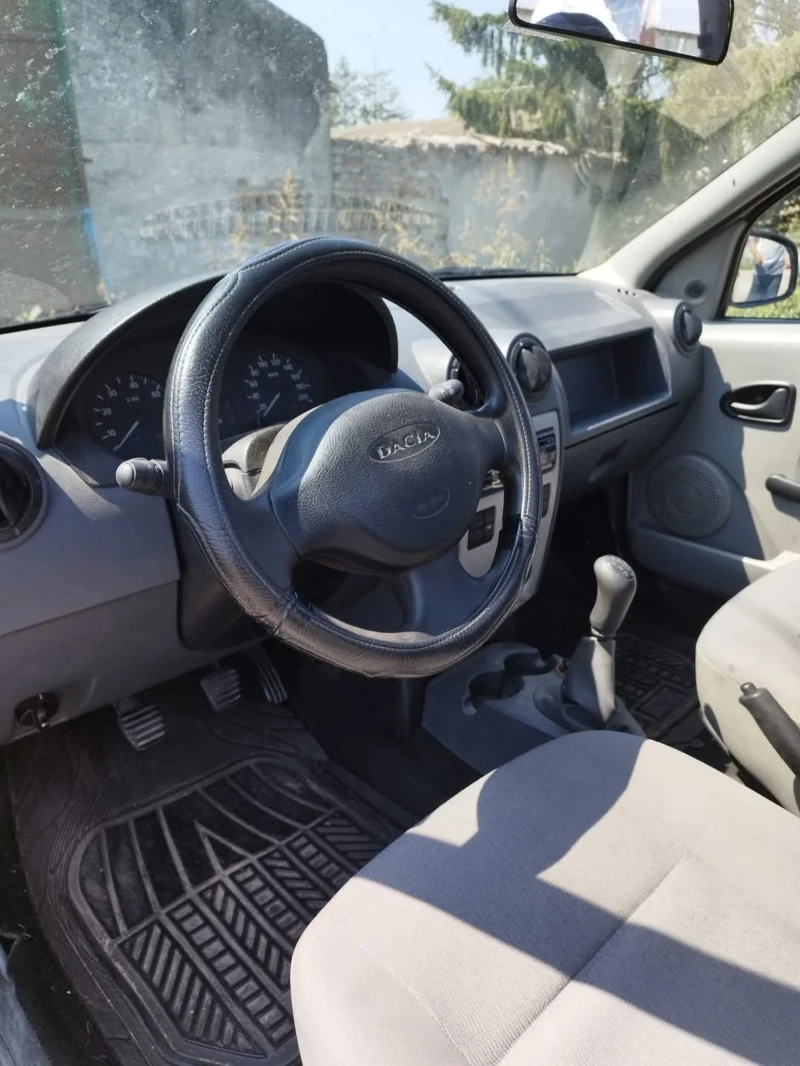 Dacia Logan 1.6 i, снимка 5 - Автомобили и джипове - 49154990