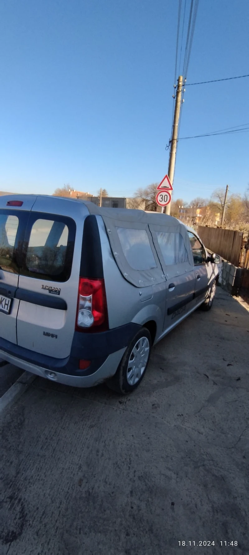 Dacia Logan 1.6 i, снимка 3 - Автомобили и джипове - 49154990