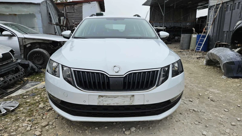 Skoda Octavia 1.6, снимка 4 - Автомобили и джипове - 49706515